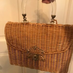 Vintage 1950’s straw purse with lucite handle and latch